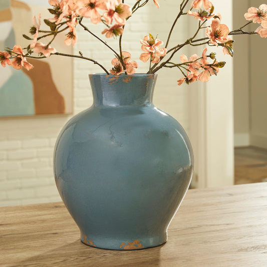 Ocala Furniture Outlet - Ashley Furniture - Giliburgh Vase - Vase - A2000958