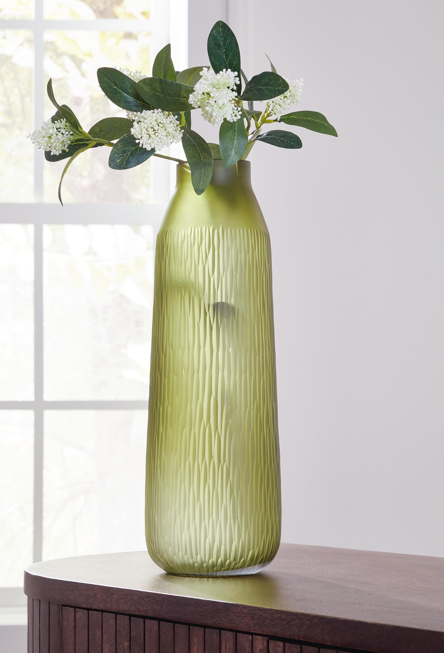 Ocala Furniture Outlet - Ashley Furniture - Scottyard Vase - Vase - A2900009