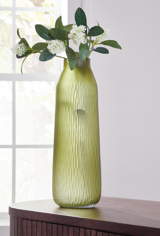 Ocala Furniture Outlet - Ashley Furniture - Scottyard Vase - Vase - A2900009