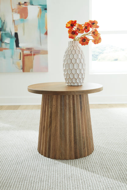 Ocala Furniture Outlet - Ashley Furniture - Ceilby Accent Table - Accent Table / Natural - A4000602