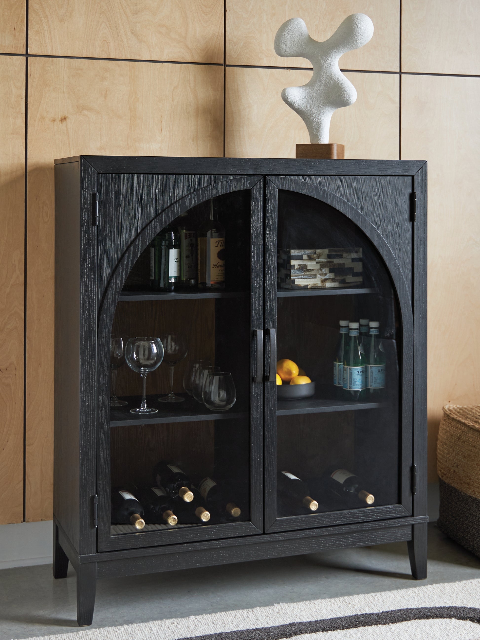 Ocala Furniture Outlet - Ashley Furniture - Armenleigh Accent Cabinet - Bar Cabinet / Black/Brown - A4000702