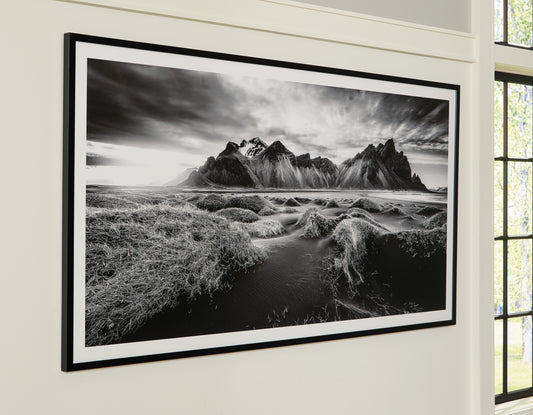 Ocala Furniture Outlet - Ashley Furniture - Delstone Wall Decor - Wall Art / Black/White - A8000424