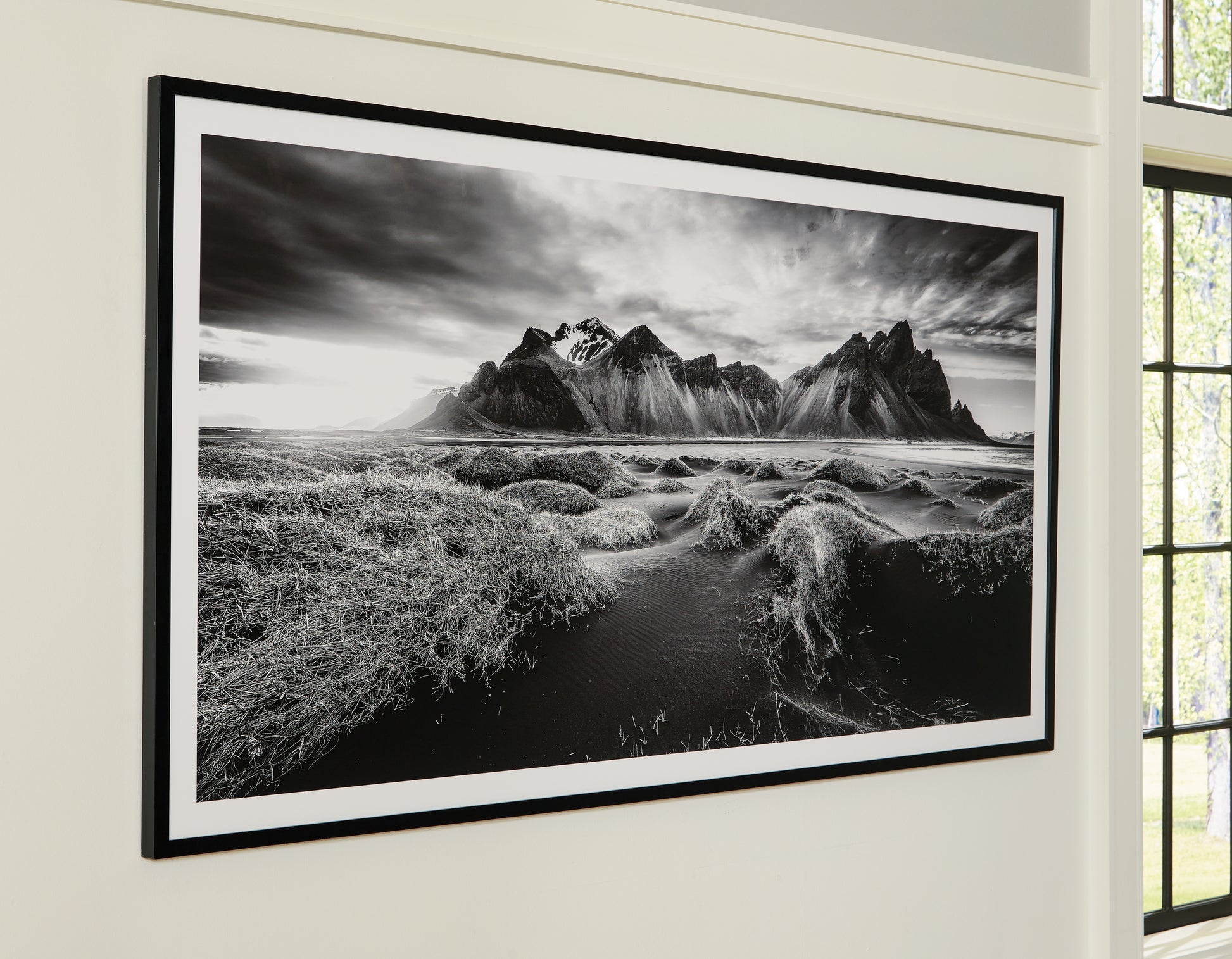 Ocala Furniture Outlet - Ashley Furniture - Delstone Wall Decor - Wall Art / Black/White - A8000424