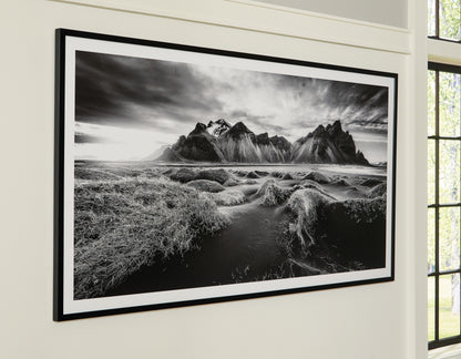 Ocala Furniture Outlet - Ashley Furniture - Delstone Wall Decor - Wall Art / Black/White - A8000424
