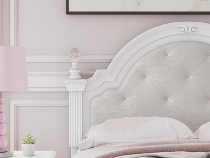 Kozlani Bedroom