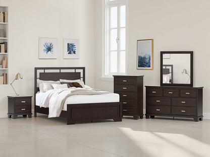 Ocala Furniture Outlet - Ashley Furniture - Covetown Bedroom - Queen Panel Bed / Dark Brown - B441B6