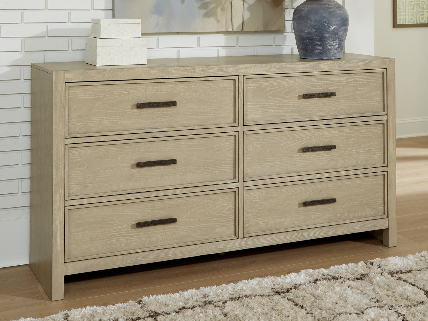 Ocala Furniture Outlet - Ashley Furniture - Calmoro Bedroom - Dresser / Gray - B602-31