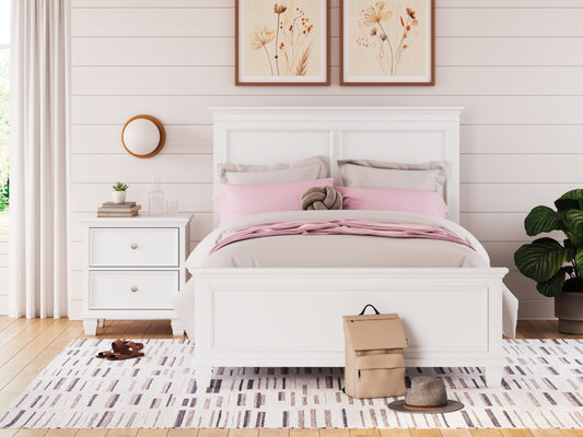 Ocala Furniture Outlet - Ashley Furniture - Fortman Bedroom - Queen Panel Storage Bed / White - B680B20