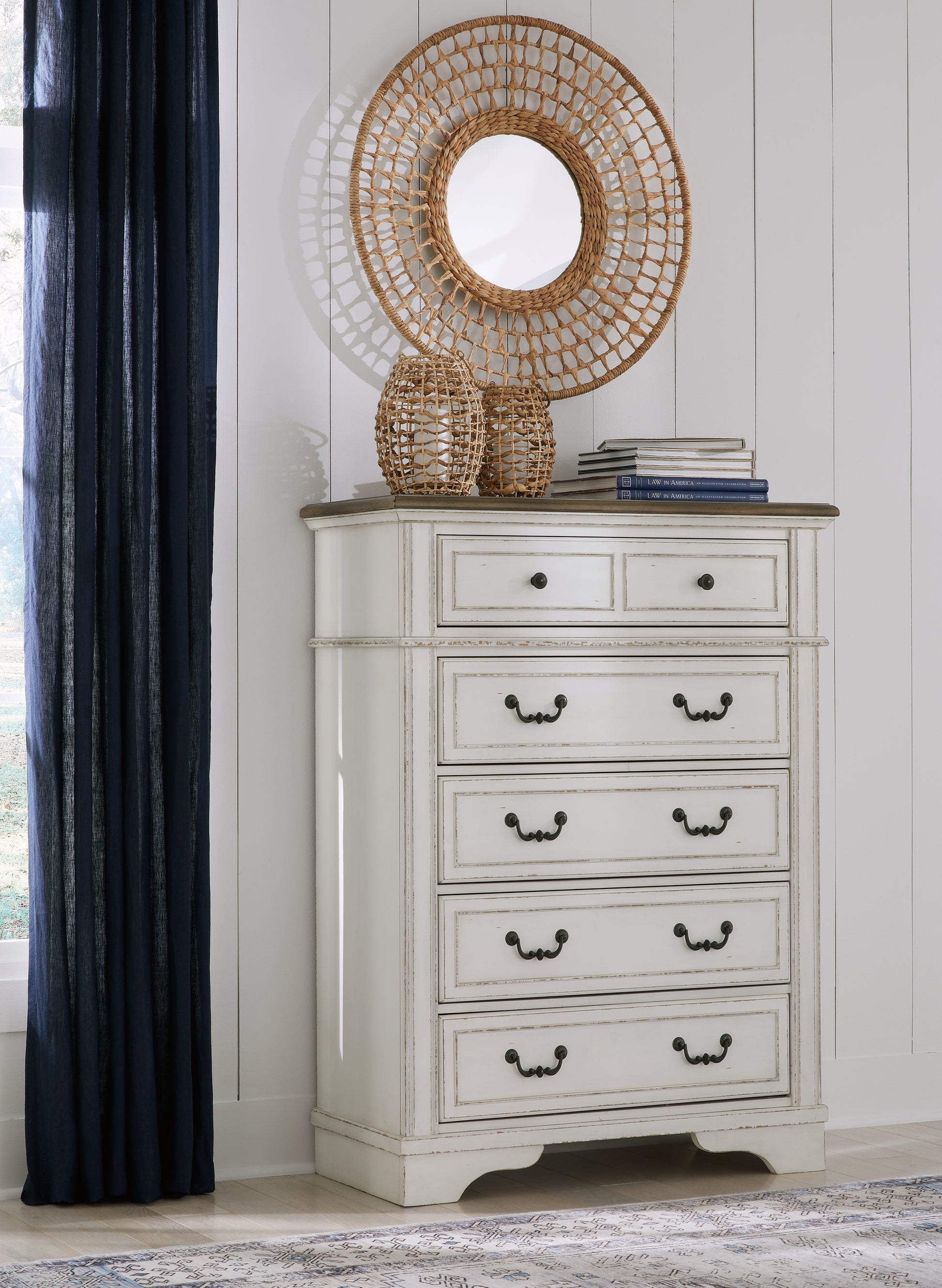 Ocala Furniture Outlet - Ashley Furniture - Blendon Bedroom - Five Drawer Chest / Two-tone - B747-46