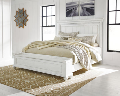 Ocala Furniture Outlet - Ashley Furniture - Kanwyn Bedroom - Queen Panel Bed with Storage Bench / Whitewash - B777B6