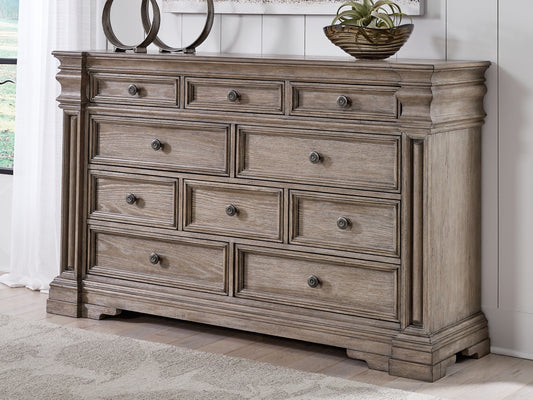 Ocala Furniture Outlet - Ashley Furniture - Blairhurst Bedroom - California King Panel Bed / Light Grayish Brown - B916B5