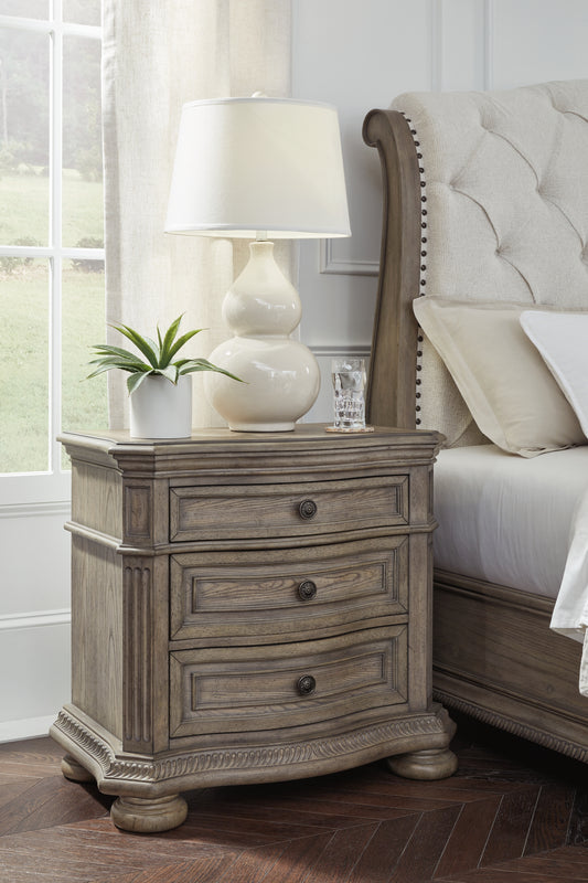 Ocala Furniture Outlet - Ashley Furniture - Ardenfield Bedroom - Dresser / Light Brown - B944-31