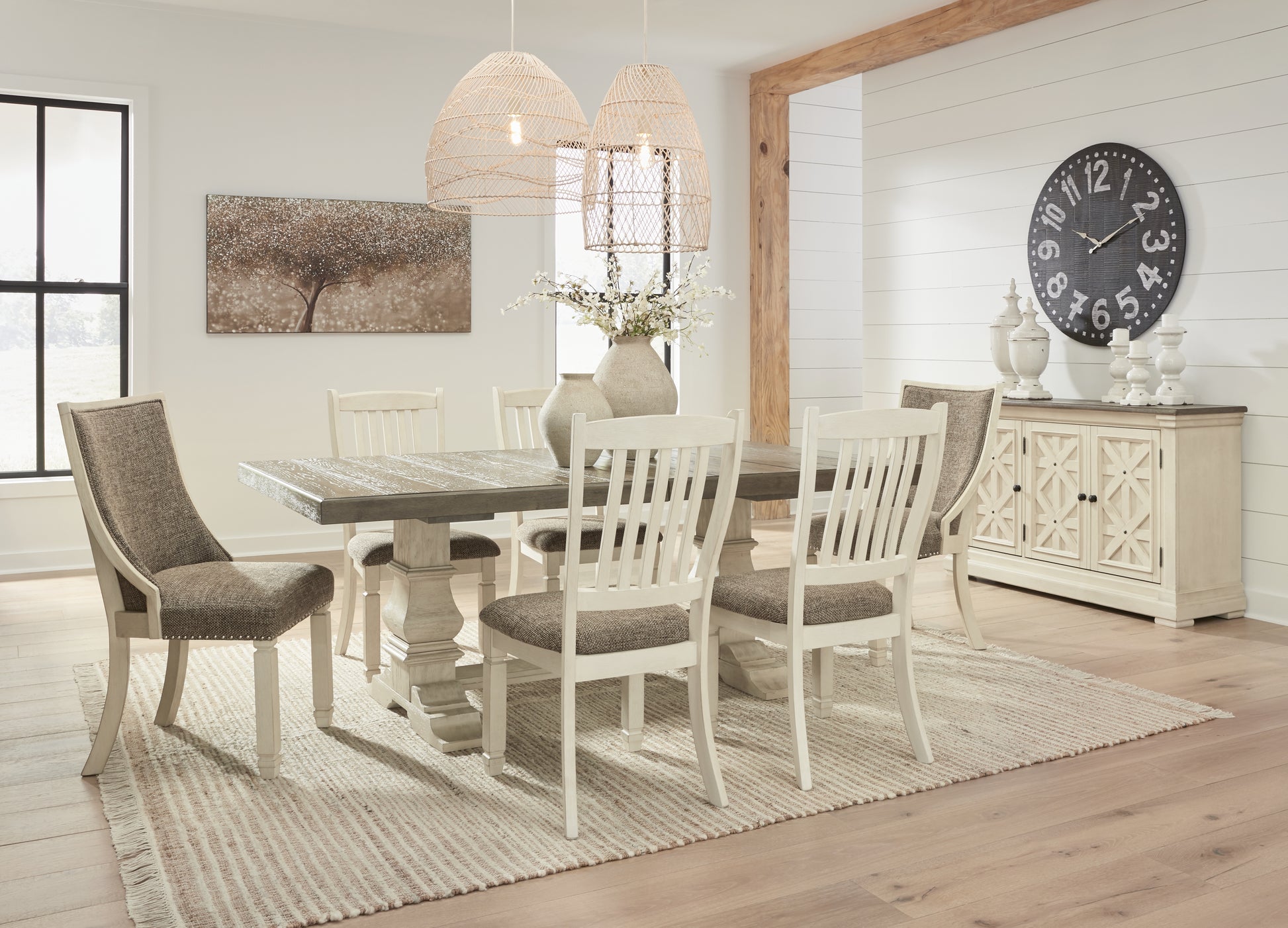 Ocala Furniture Outlet - Ashley Furniture - Bolanburg Dining Room - Extension Dining Table / Antique White - D647D17