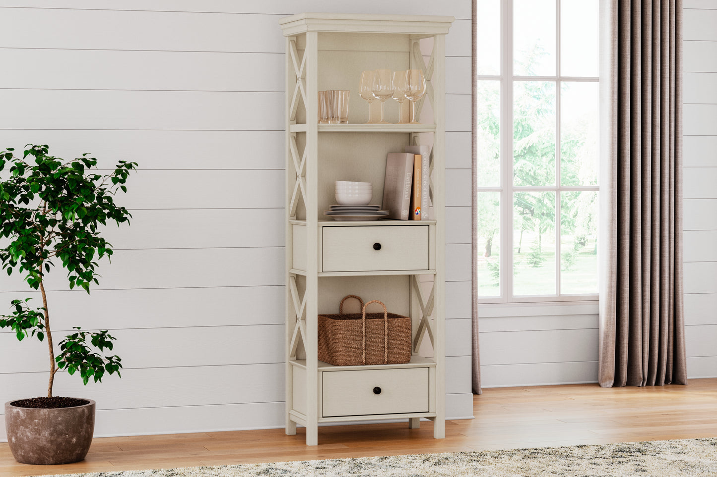 Ocala Furniture Outlet - Ashley Furniture - Bolanburg Dining Room - Display Cabinet / Antique White - D647-76