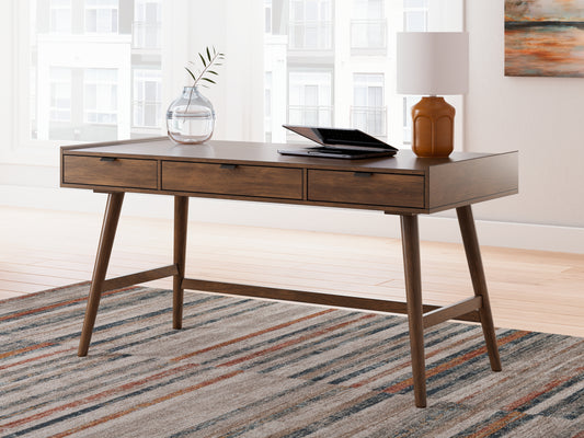 Ocala Furniture Outlet - Ashley Furniture - Lyncott Office Desk - Home Office Desk / Brown - H615-44