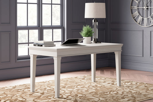 Ocala Furniture Outlet - Ashley Furniture - Kanwyn Office Desk - Home Office Desk / Whitewash - H777-44