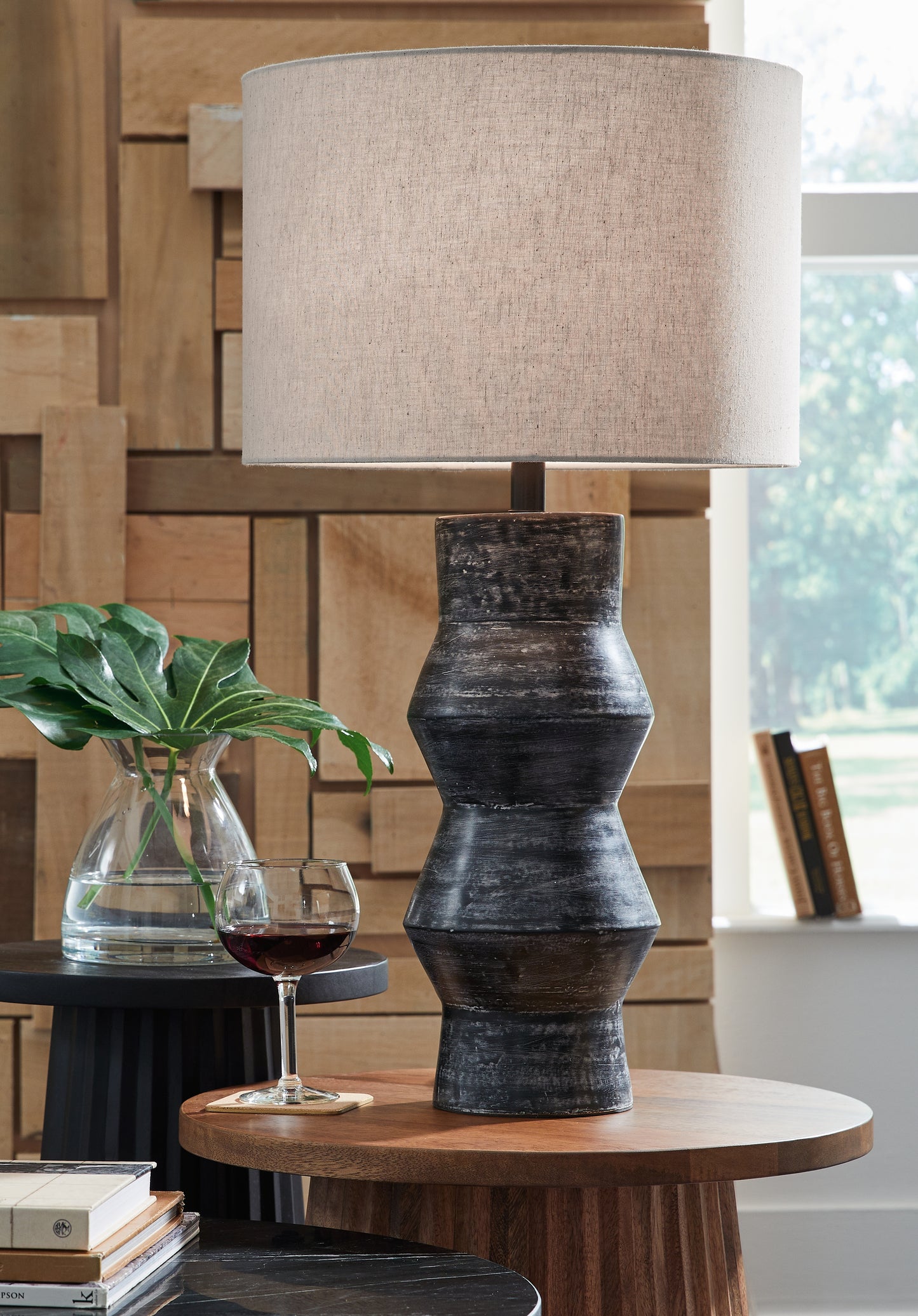 Ocala Furniture Outlet - Ashley Furniture - Kerbert Lighting - 2-Piece Lamp Set / Distressed Black - L100824X2