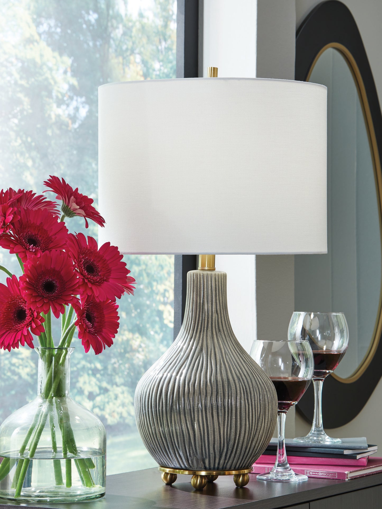 Ocala Furniture Outlet - Ashley Furniture - Judlen Lighting - Ceramic Table Lamp (1/CN) / Gray/Gold Finish - L100844