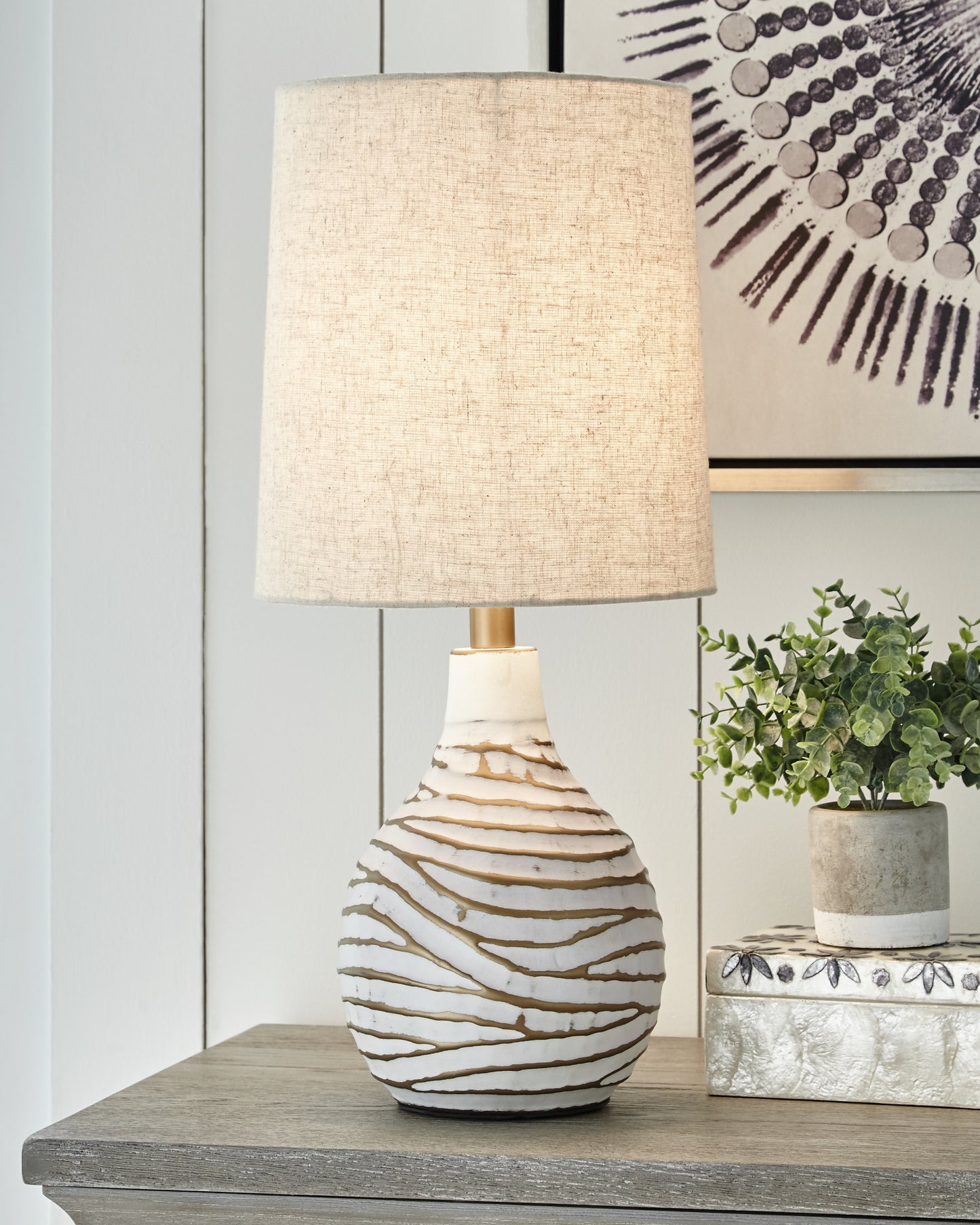 Ocala Furniture Outlet - Ashley Furniture - Aleela Lighting - Table Lamp (Set of 2) / White/Gold Finish - L204194X2