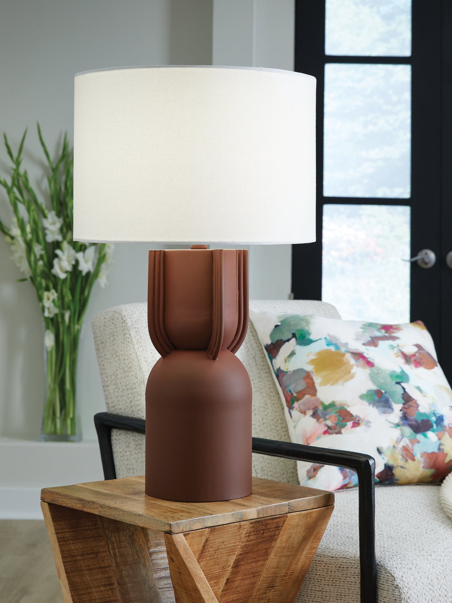 Ocala Furniture Outlet - Ashley Furniture - Rowandale Lighting - Metal Table Lamp (1/CN) / Brick Red - L207534