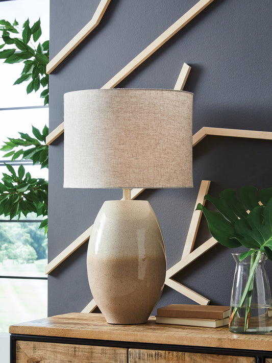 Ocala Furniture Outlet - Ashley Furniture - Linas Lighting - Metal Table Lamp (1/CN) / Cream/Beige - L207594