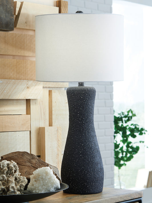 Ocala Furniture Outlet - Ashley Furniture - Maykins Lighting - Metal Table Lamp (1/CN) / Black - L207634