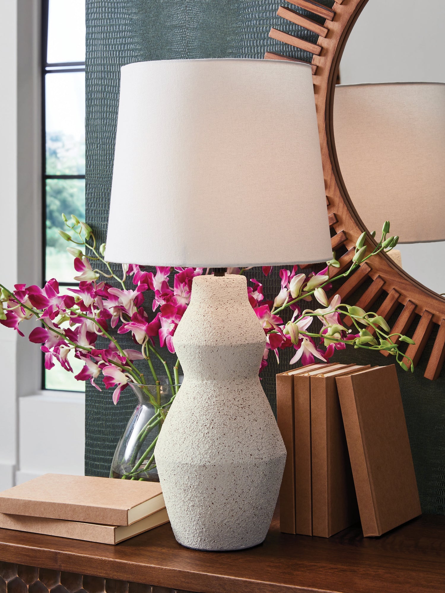 Ocala Furniture Outlet - Ashley Furniture - Dawthorne Lighting - Paper Table Lamp (1/CN) / Cream - L236034