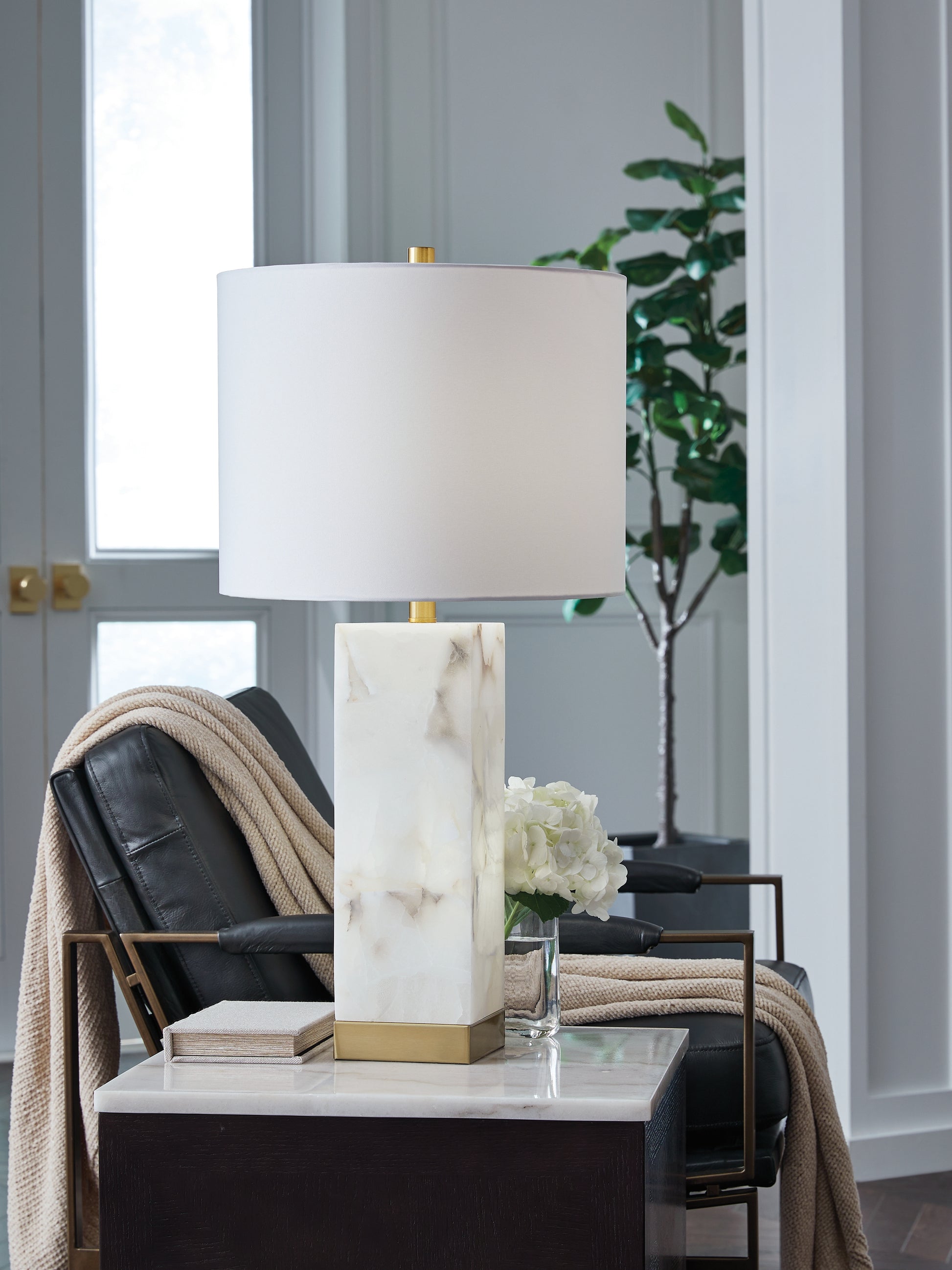 Ocala Furniture Outlet - Ashley Furniture - Linderfield Lighting - Alabaster Table Lamp (1/CN) / White/Gold Finish - L429094