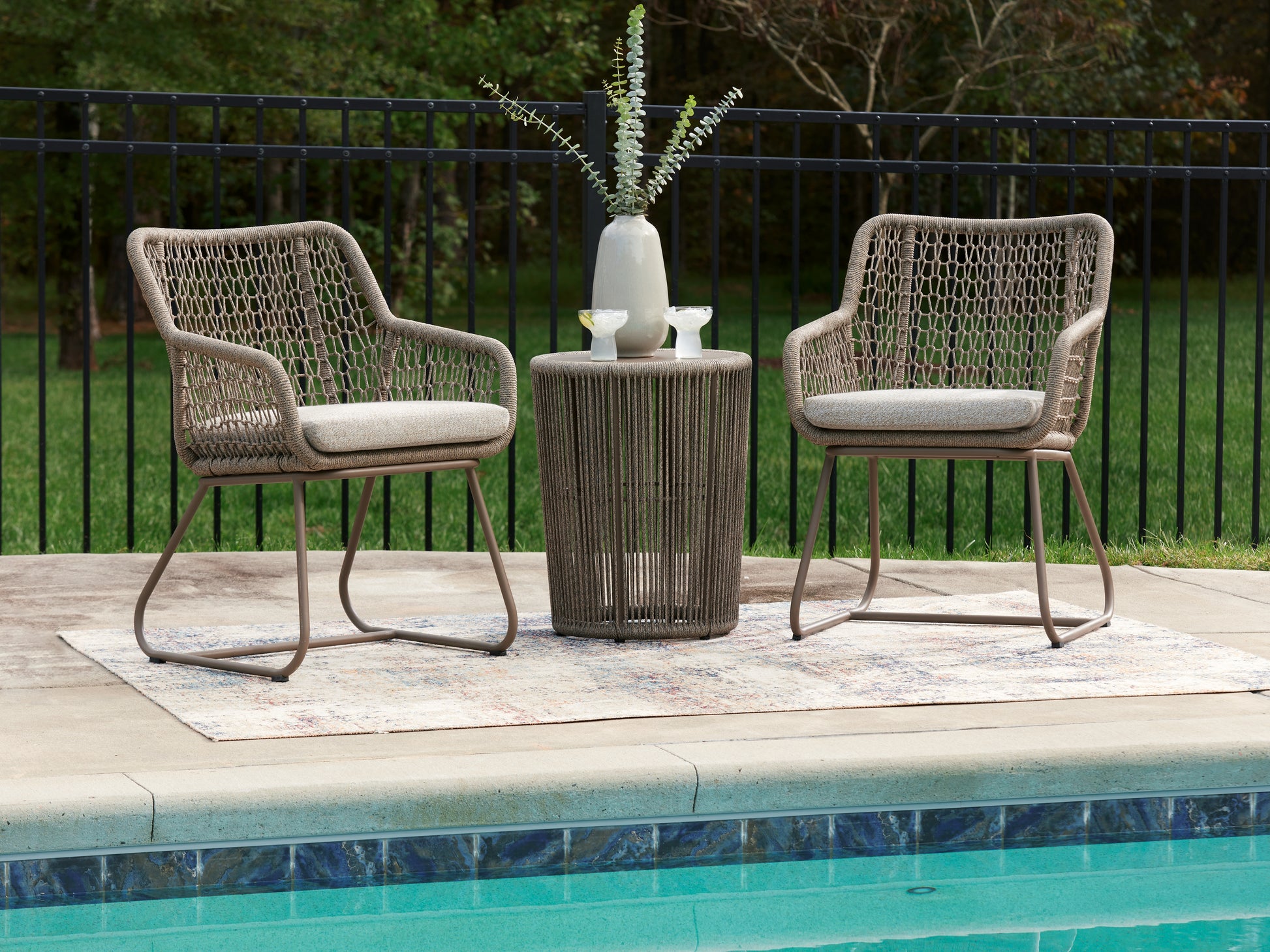 Ocala Furniture Outlet - Ashley Furniture - Majors Beach Outdoor - Chairs w/CUSH/Table Set (3/CN) - PCP321-050