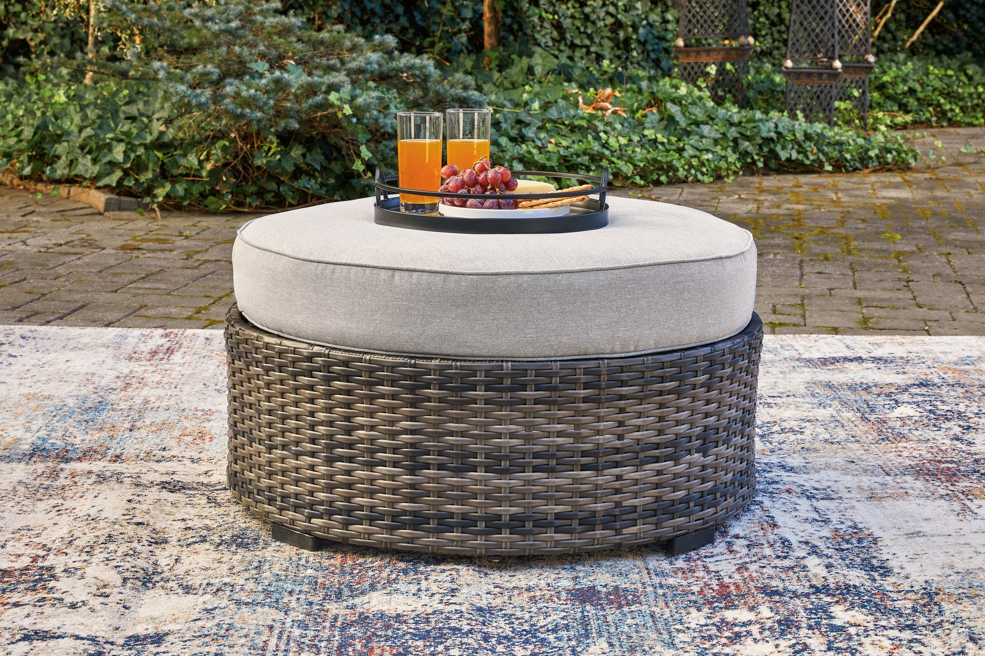 Ocala Furniture Outlet - Ashley Furniture - Harbor Court Outdoor - Corner with Cushion (Set of 2) / Gray - P459-877