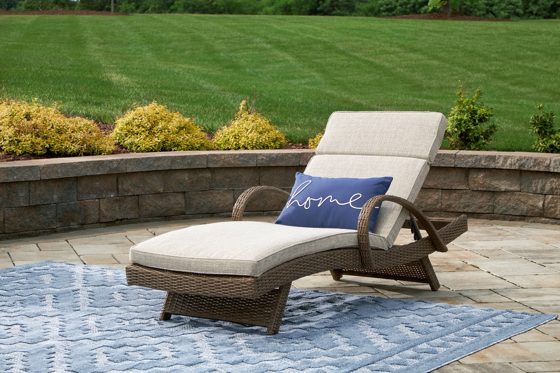 Ocala Furniture Outlet - Ashley Furniture - Beachcroft Outdoor - Chaise Lounge with Cushion / Beige - P791-815
