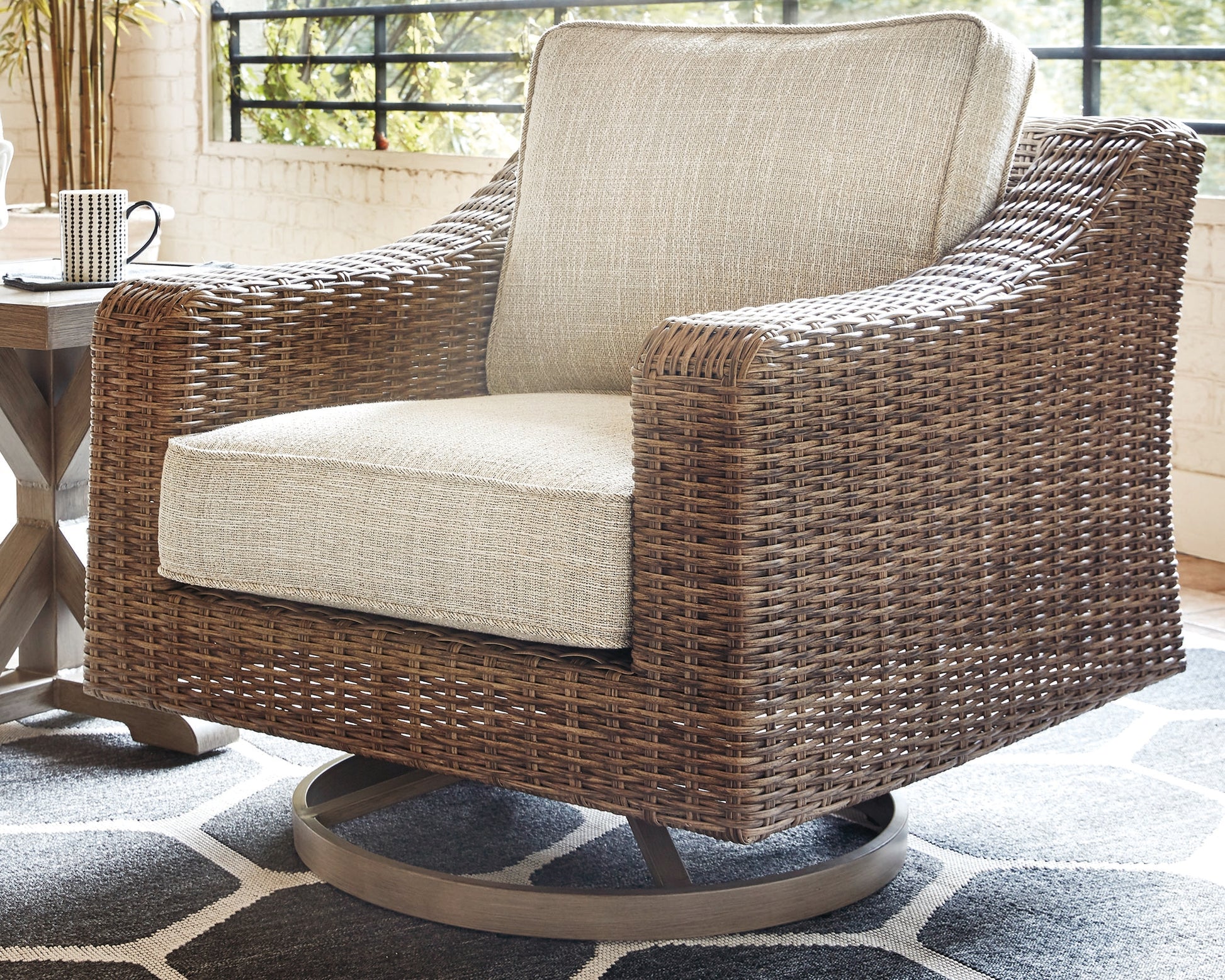 Ocala Furniture Outlet - Ashley Furniture - Beachcroft Outdoor - Swivel Lounge Chair (1/CN) / Beige - P791-821