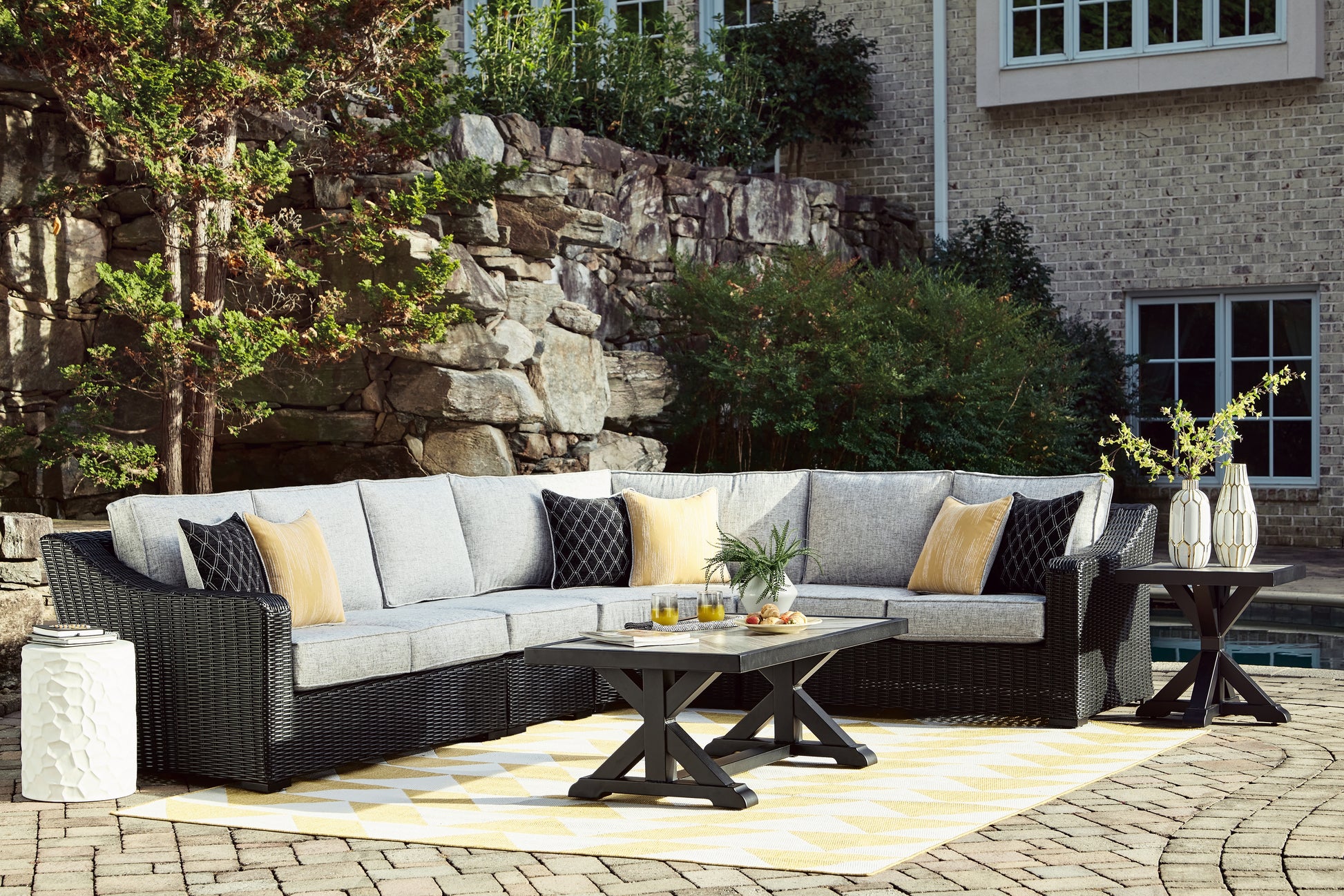 Ocala Furniture Outlet - Ashley Furniture - Beachcroft Outdoor - 4-Piece Outdoor Sectional / Black/Light Gray - P792P2