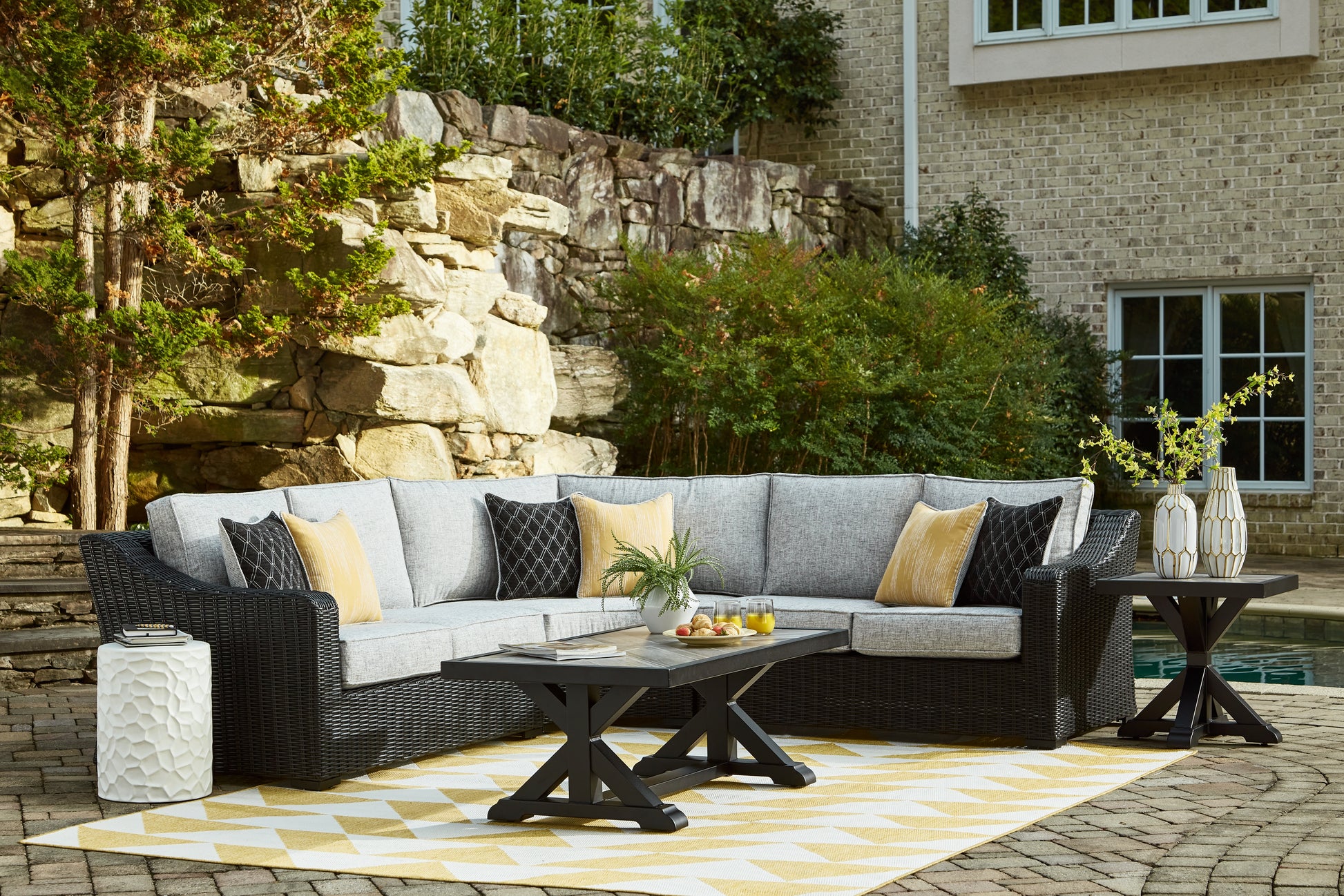 Ocala Furniture Outlet - Ashley Furniture - Beachcroft Outdoor - 3-Piece Outdoor Sectional / Black/Light Gray - P792P1