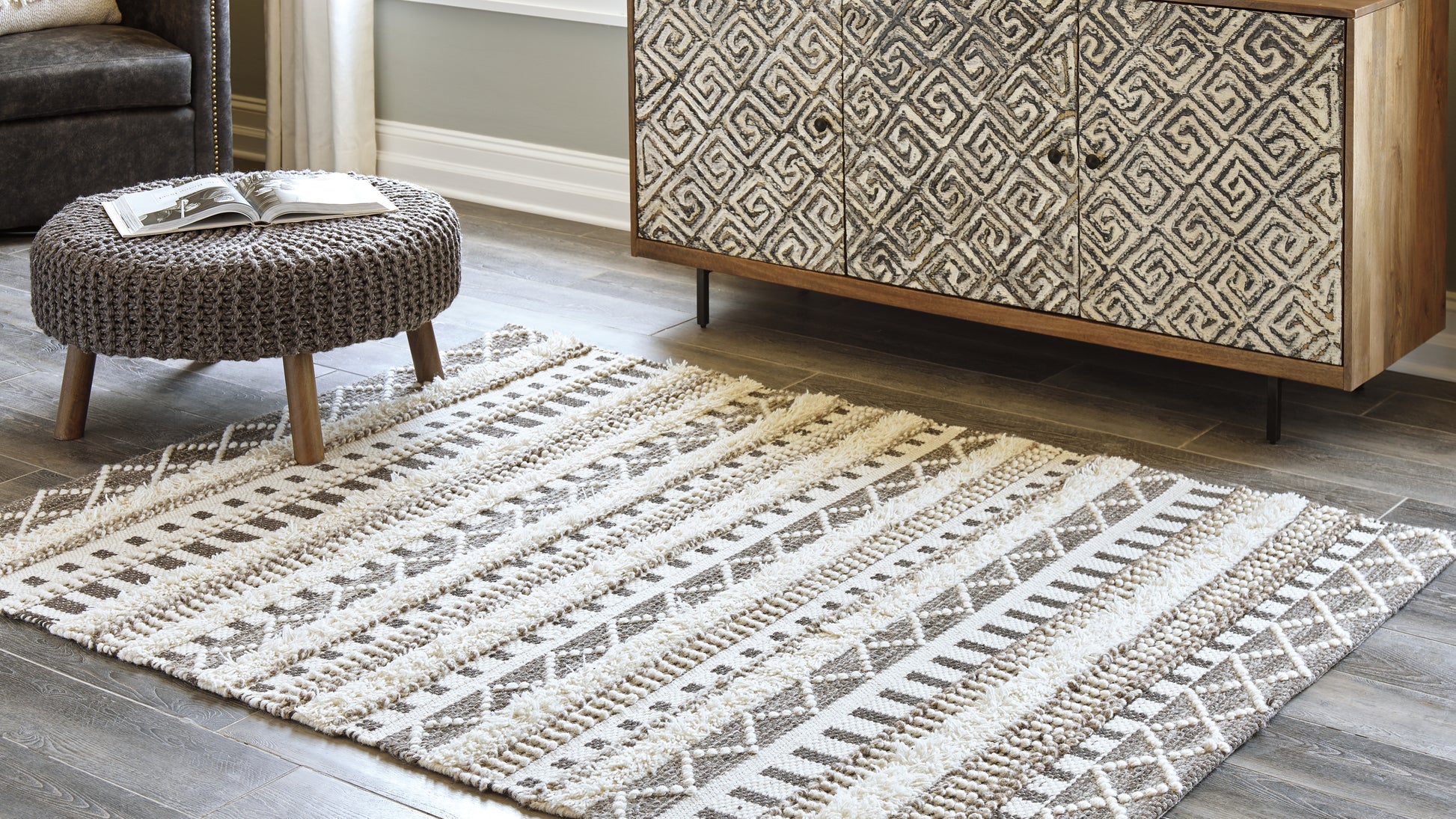 Ocala Furniture Outlet - Ashley Furniture - Karalee Rug - 8' x 10' Rug / Ivory/Brown - R404441
