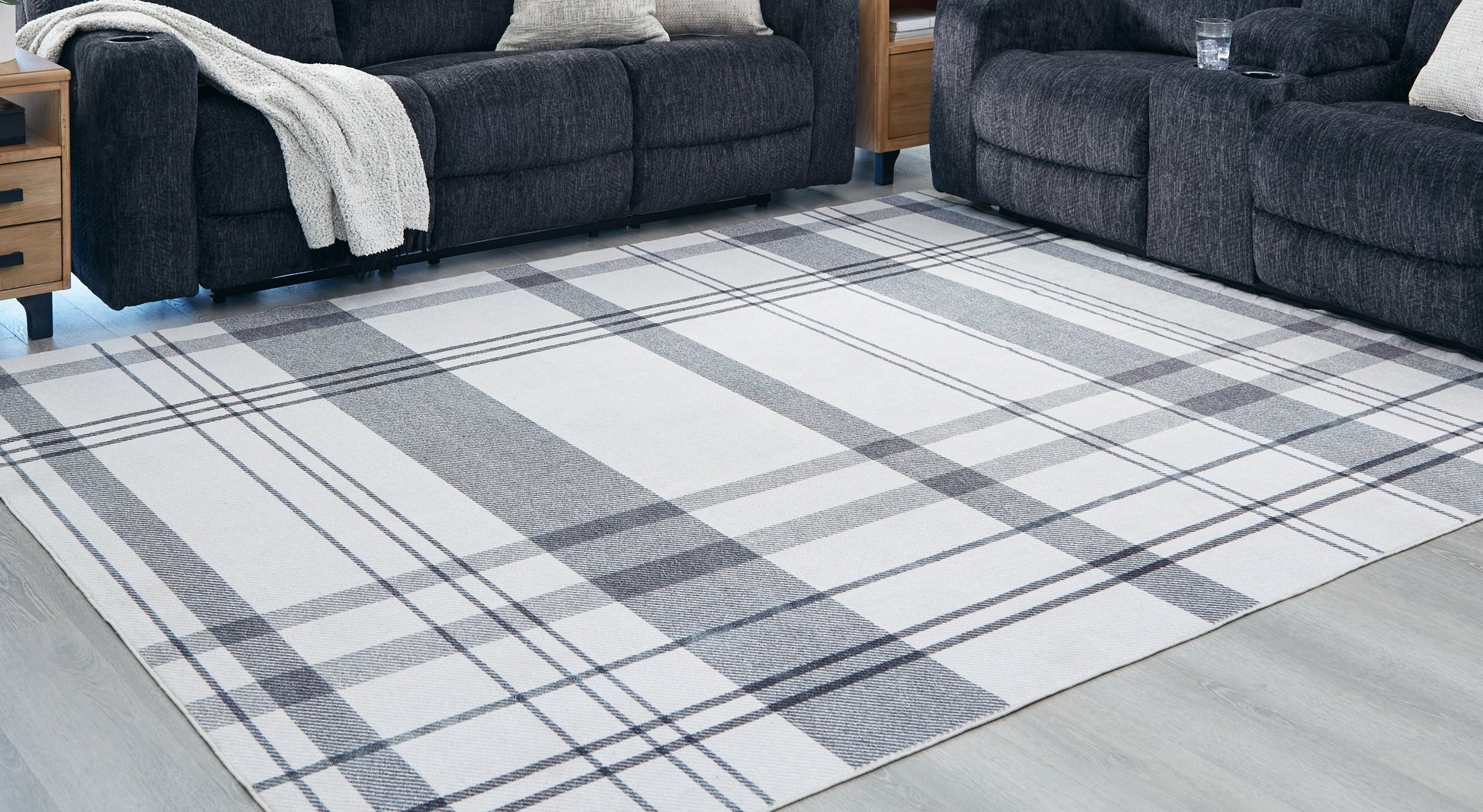 Ocala Furniture Outlet - Ashley Furniture - Kaidlow Rug - 7'7" x 9'8" Washable Rug / Gray/Cream - R405911