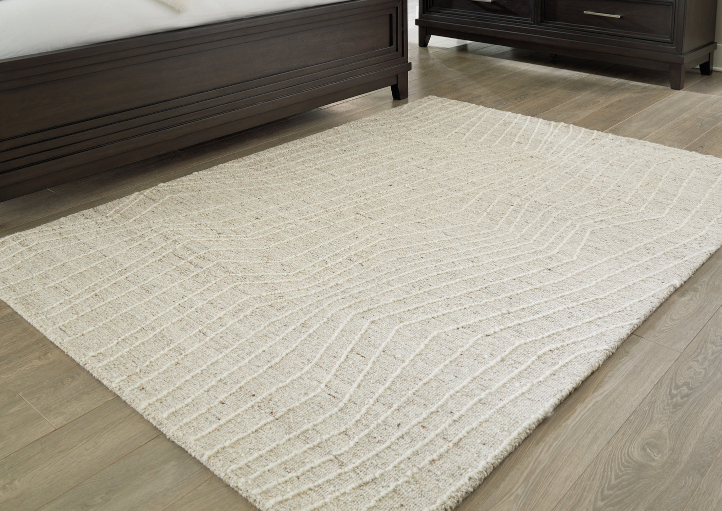 Ocala Furniture Outlet - Ashley Furniture - Varahill Rug - 5' x 7' Rug / Gray/Ivory - R406932