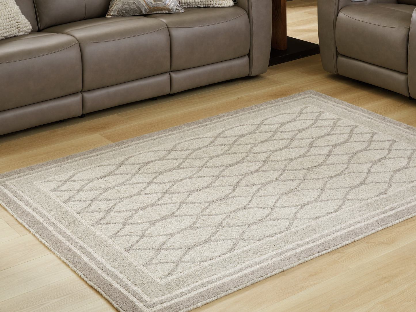 Ocala Furniture Outlet - Ashley Furniture - Wimney Rug - Medium Rug / Gray - R407282