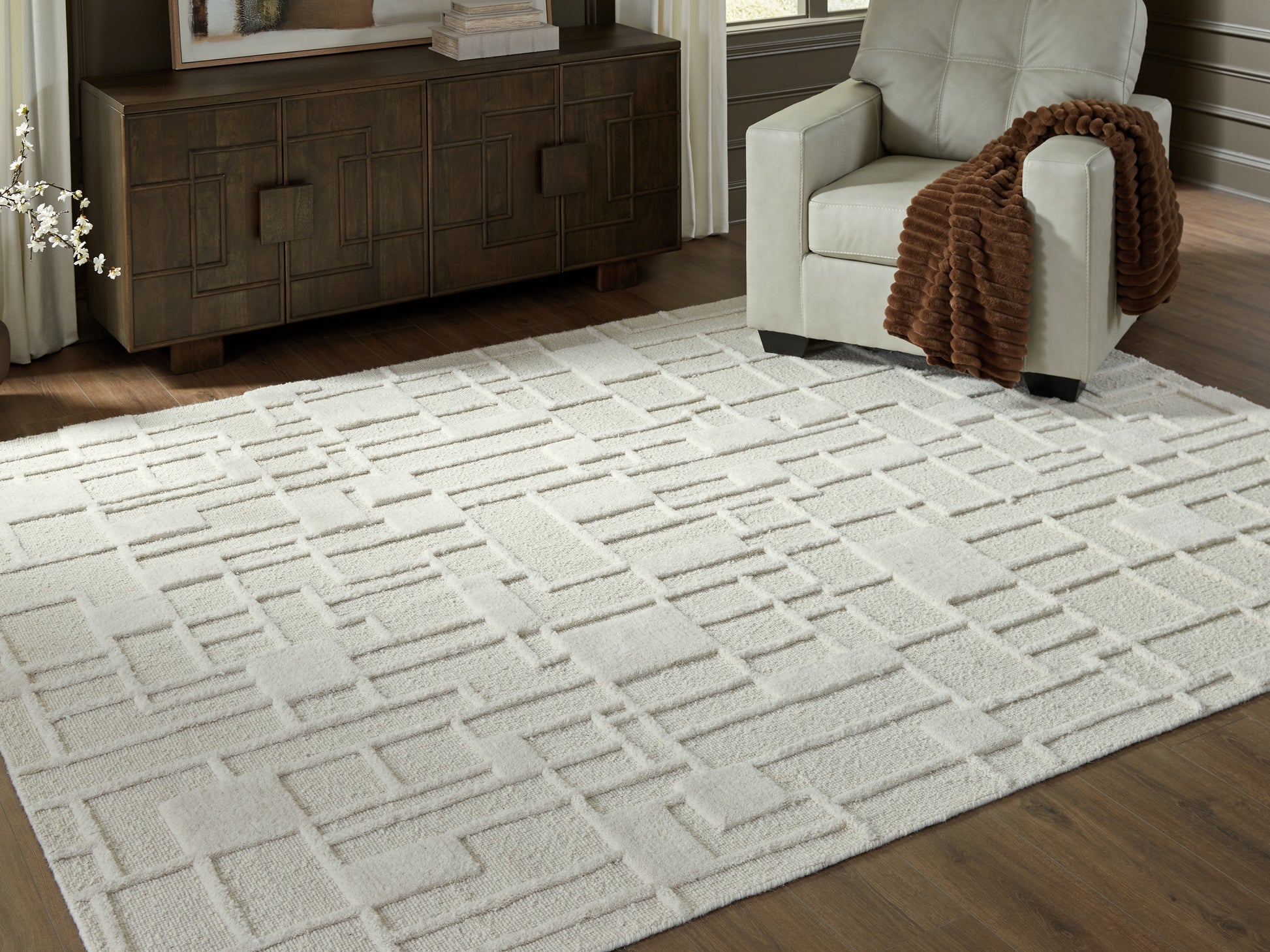 Ocala Furniture Outlet - Ashley Furniture - Empriss Rug - 5' x 7' Area Rug / Ivory - R407622