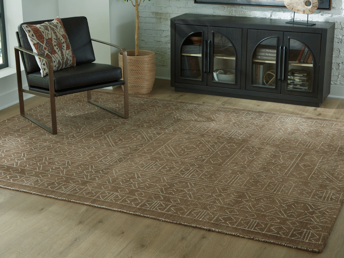 Ocala Furniture Outlet - Ashley Furniture - Merrittman Rug - 7'8" x 10' Area Rug / Brown/Ivory - R407701