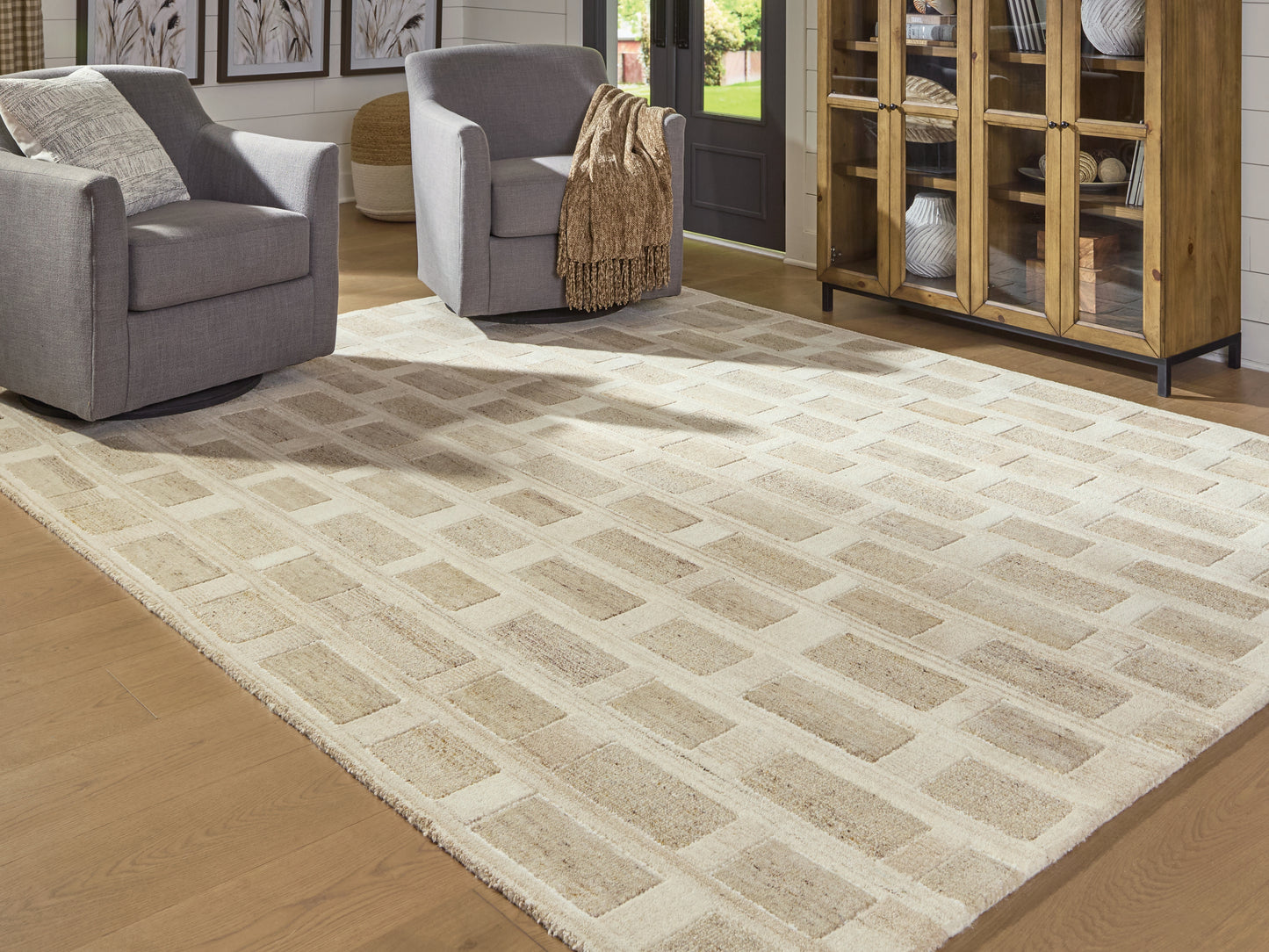 Ocala Furniture Outlet - Ashley Furniture - Lisgrove Rug - 7'8" x 10' Area Rug / Tan/Brown/White - R407711