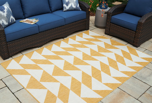 Ocala Furniture Outlet - Ashley Furniture - Thomley Rug - 5' x 7' Rug / Ivory/Yellow - R900062