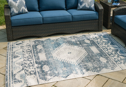 Ocala Furniture Outlet - Ashley Furniture - Daddridge Rug - 5' x 7' Rug / Blue/Gray/Ivory - R900102
