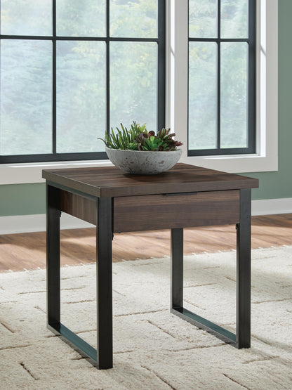 Ocala Furniture Outlet - Ashley Furniture - Wickman Falls End Table - Square End Table - T318-2