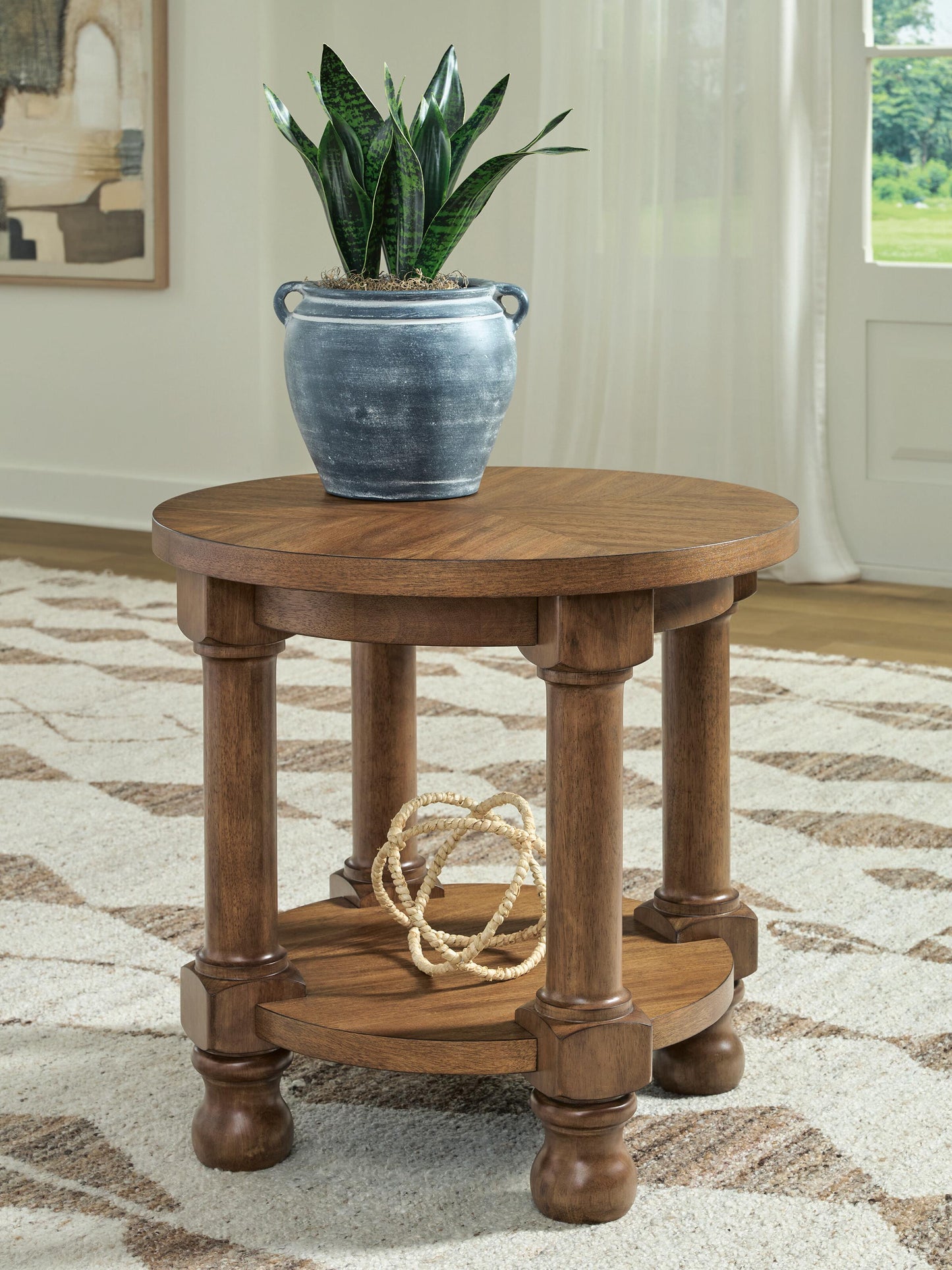 Ocala Furniture Outlet - Ashley Furniture - Chadworth End Table - Round End Table - T614-6