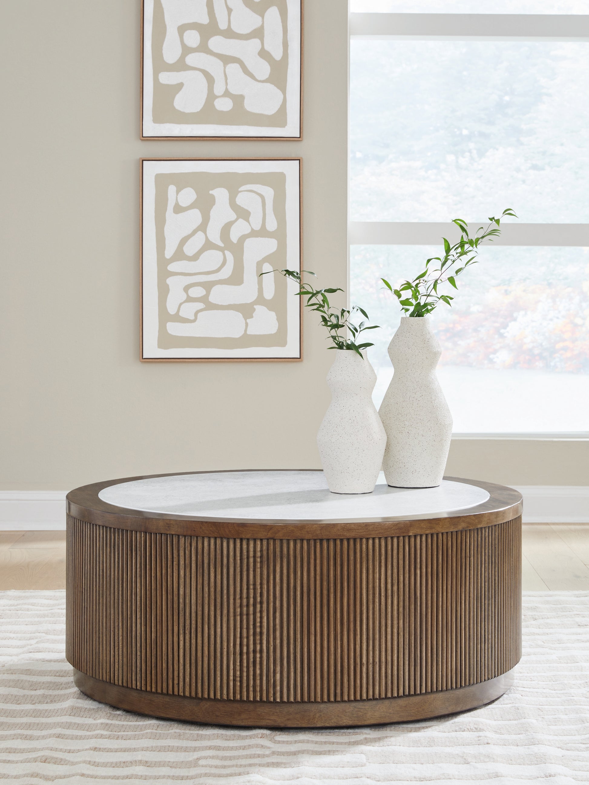 Ocala Furniture Outlet - Ashley Furniture - Hadonna Coffee Table - Round Cocktail Table - T658-8