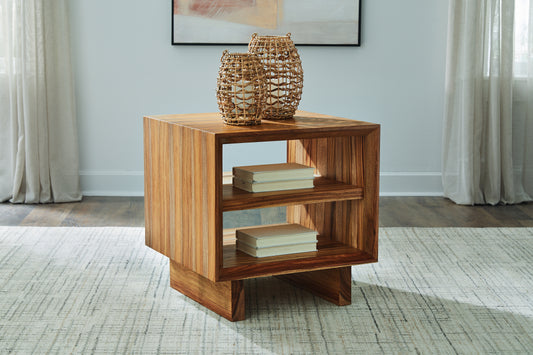 Ocala Furniture Outlet - Ashley Furniture - Dressonni End Table - Square End Table / Brown - T690-2