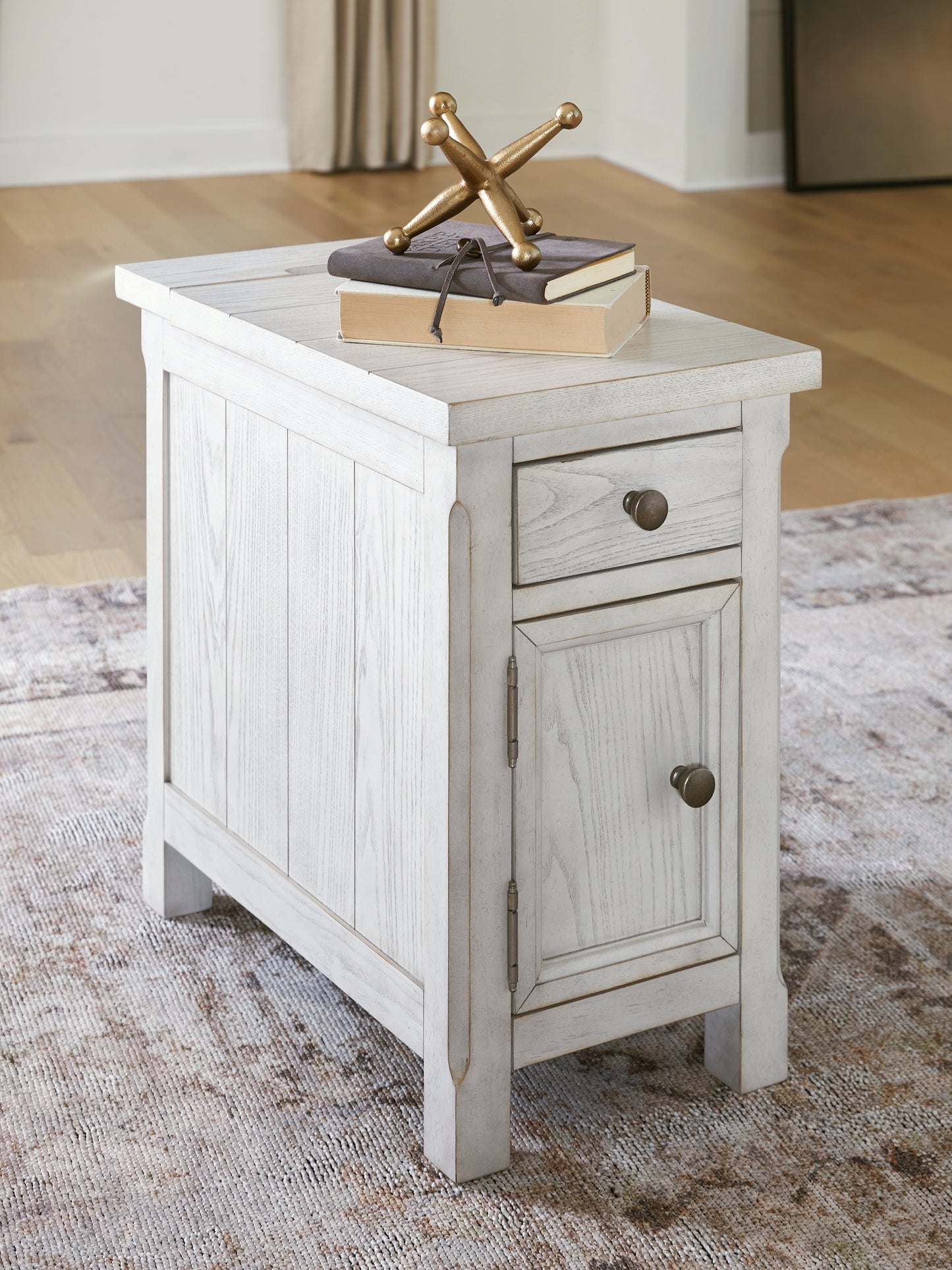 Ocala Furniture Outlet - Ashley Furniture - Robbinsdale Chairside End Table - Chair Side End Table - T729-7