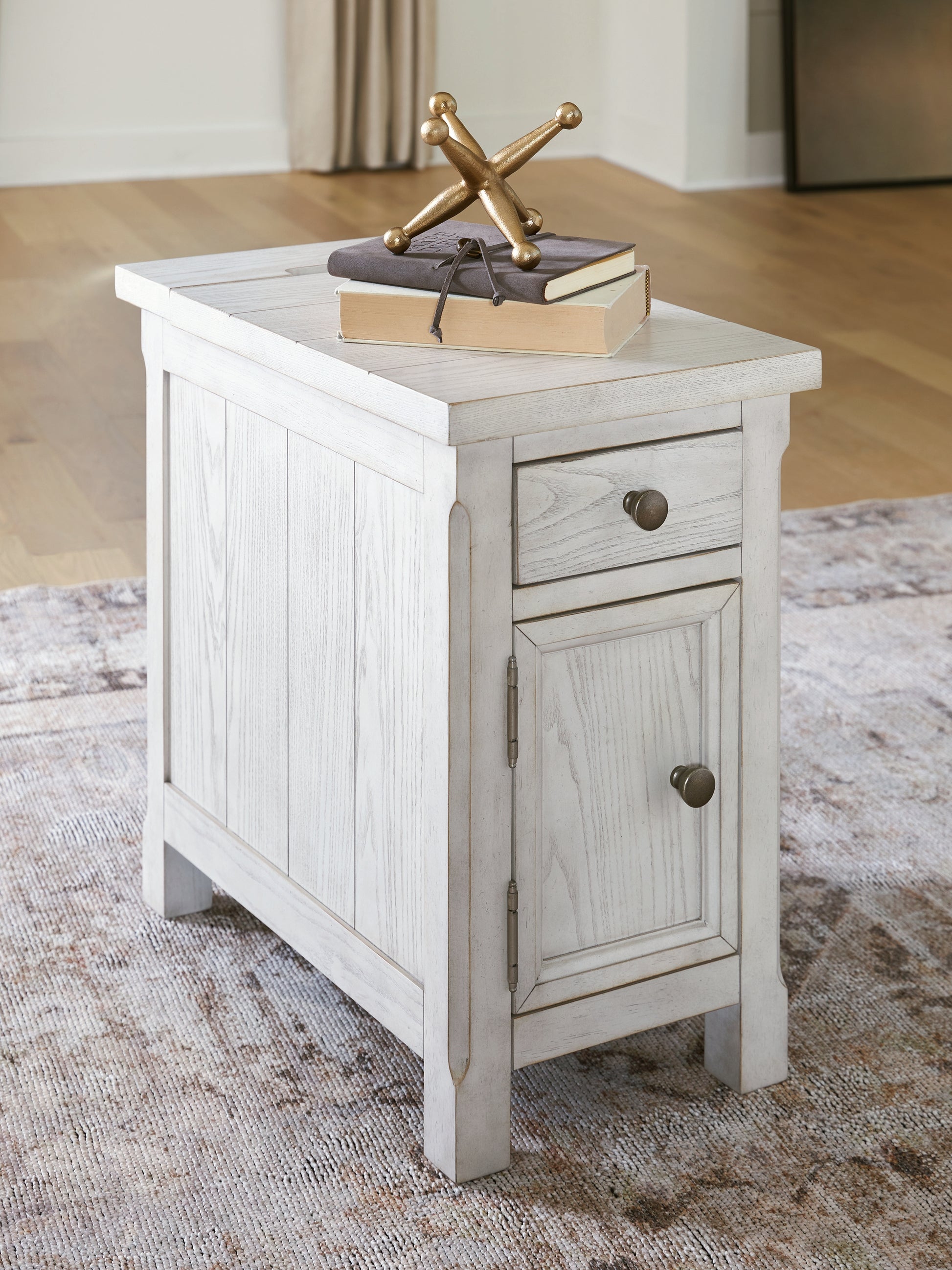 Ocala Furniture Outlet - Ashley Furniture - Robbinsdale Chairside End Table - Chair Side End Table - T729-7