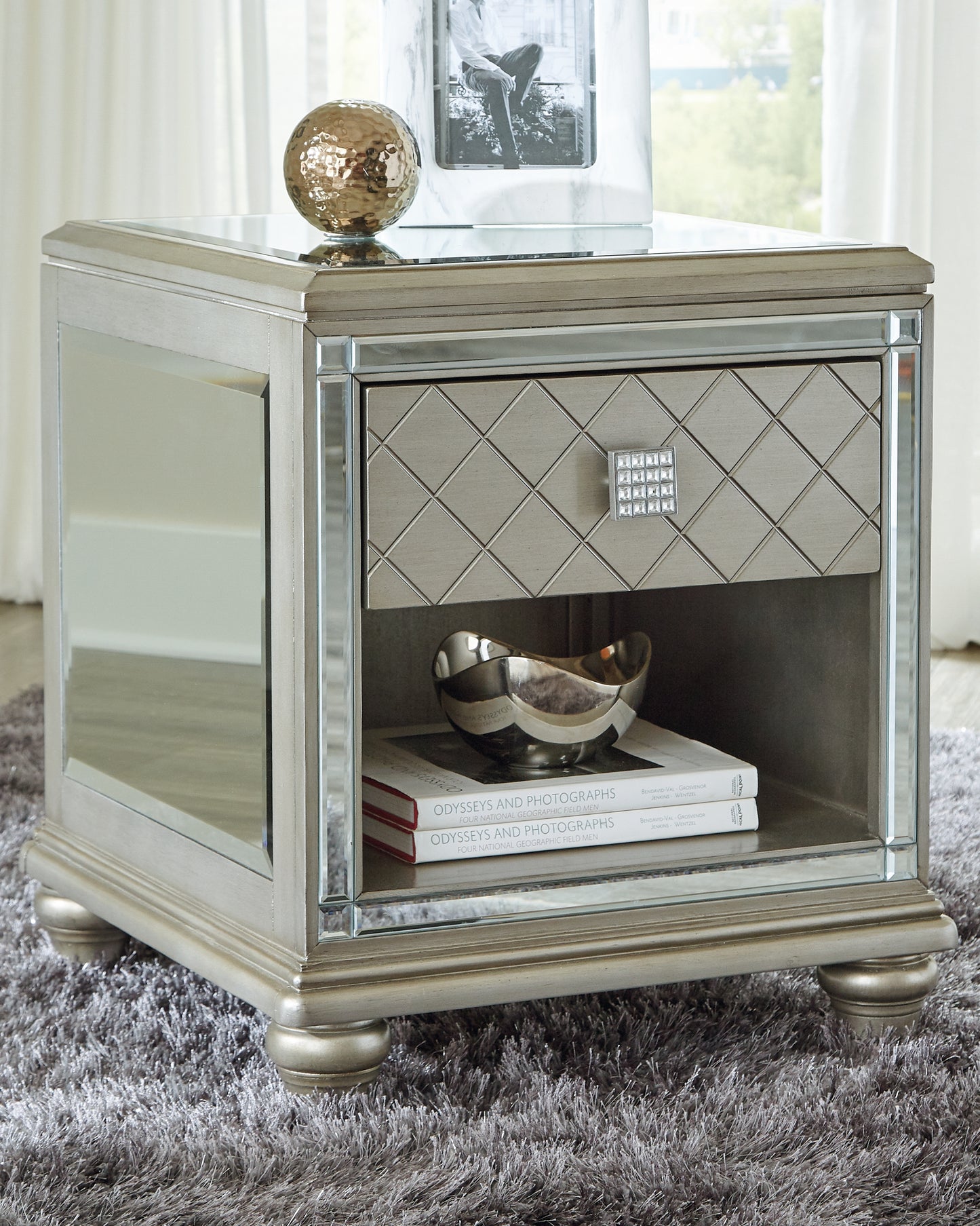 Ocala Furniture Outlet - Ashley Furniture - Chevanna End Table - Rectangular End Table / Platinum - T942-3